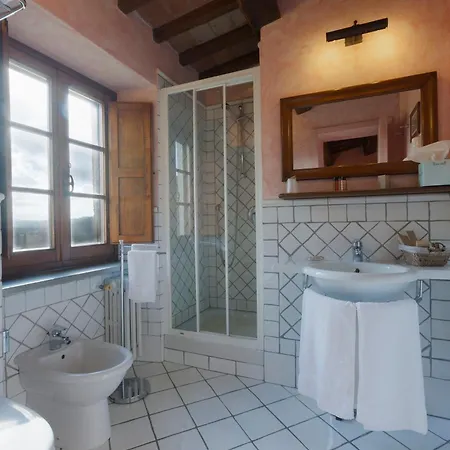 Vakantieboerderij Relais Poggio Borgoni *